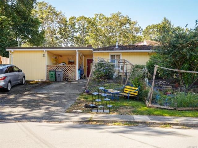 House for sale in Quadra, Saanich