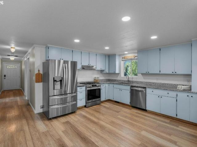 House for sale in Redmond, Deschutes County