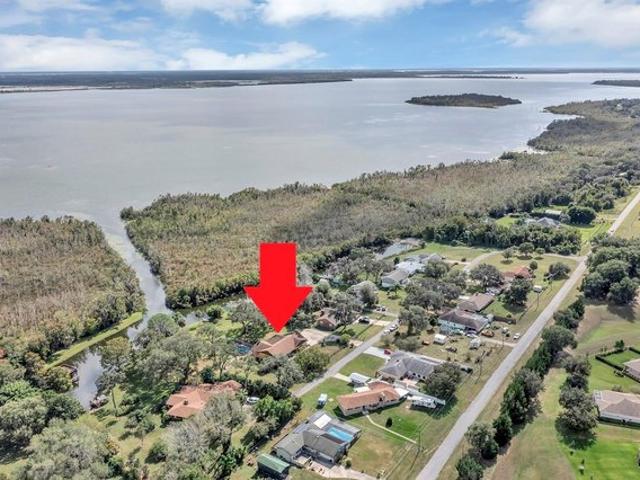House for sale in Lady Lake, Florida