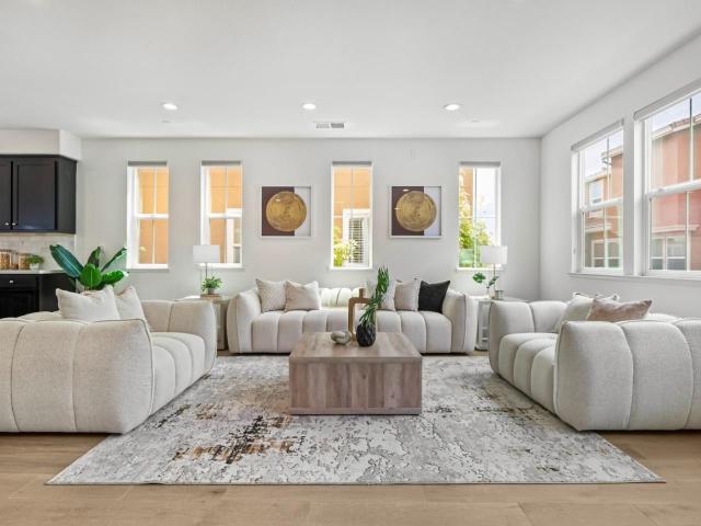 Townhouse for sale in Newark