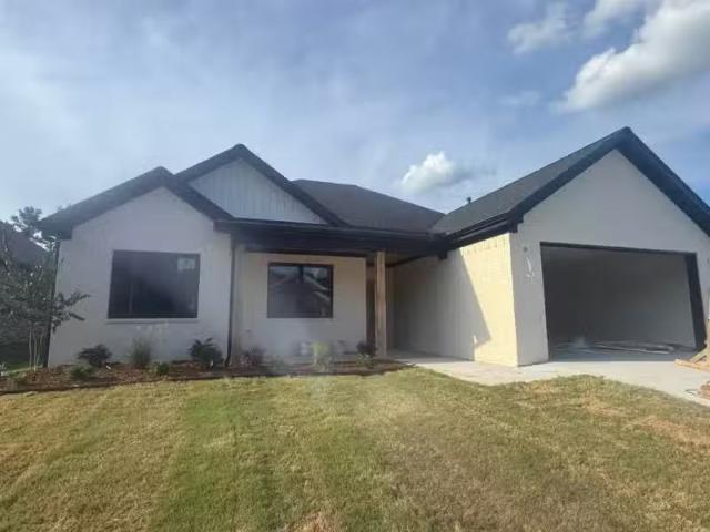 House for rent in Benton