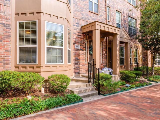 Townhouse for sale in Asbury Circle, Addison