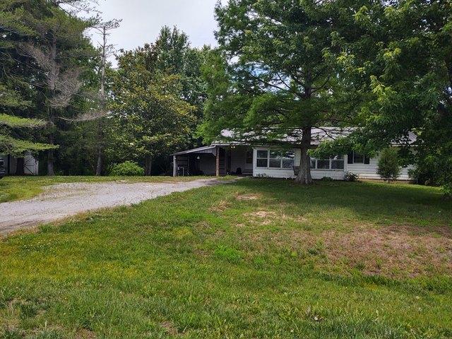 House for sale in Grantsburg, Illinois