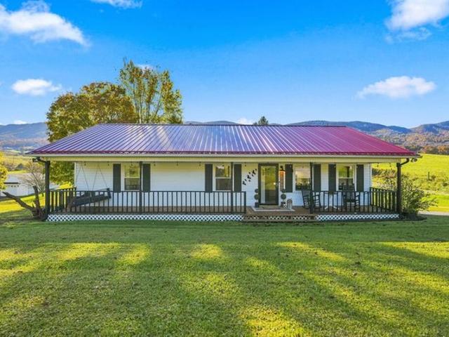 House for sale in Cedar Bluff, Tazewell County