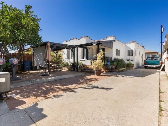 Property for sale in East Los Angeles, Canoga Park
