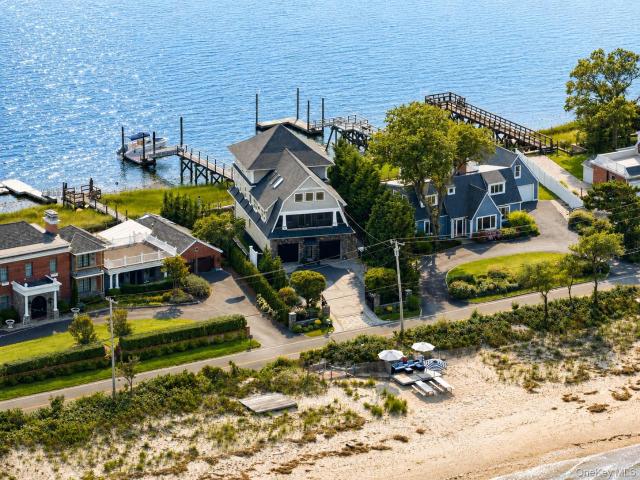 House for sale in Huntington, New York