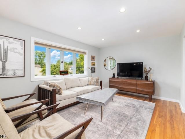 House for sale in Metuchen Acres, Metuchen