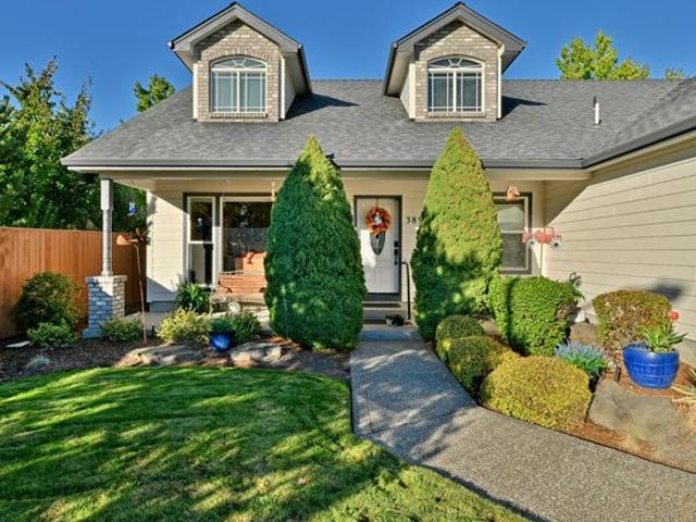 House for sale in Oregonia