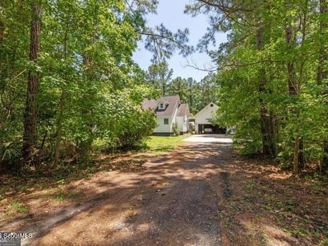 House for sale in Waverly, Georgia