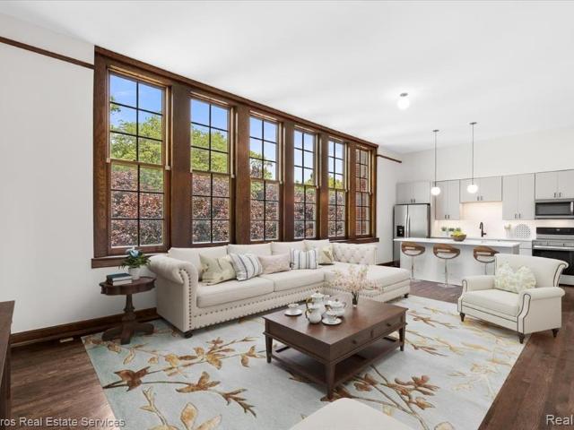 Property for rent in Grosse Pointe, Michigan