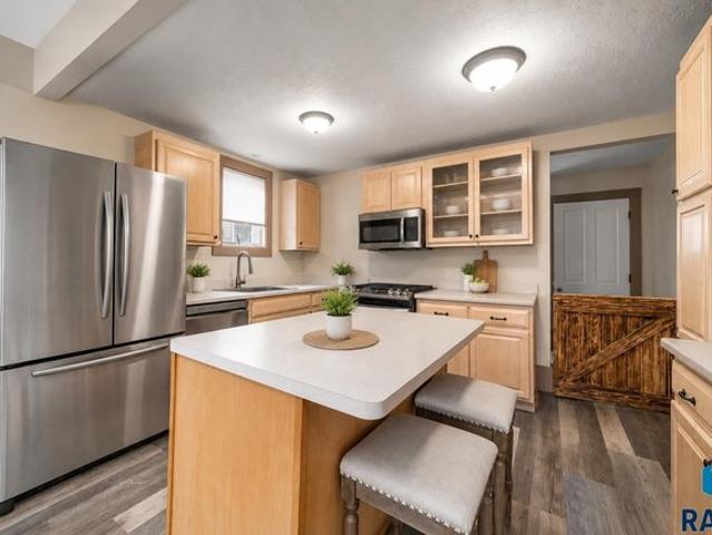 House for sale in Parker, South Dakota