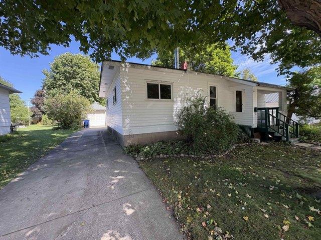 House for sale in Clintonville, Waupaca County