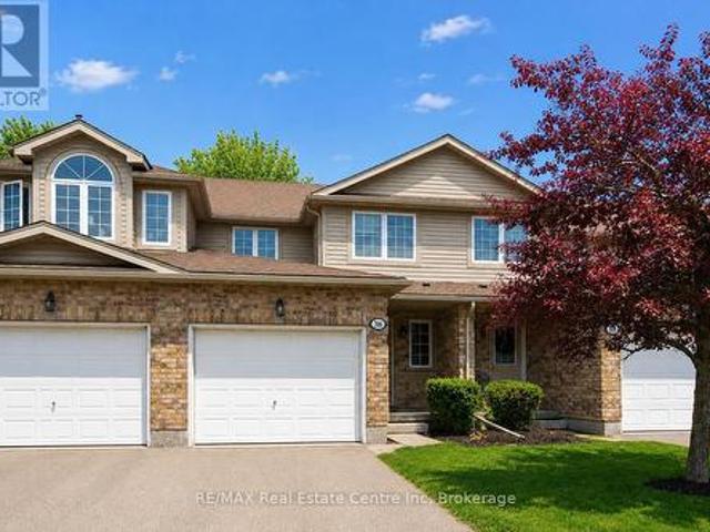 Townhouse for sale in Guelph, Ontario