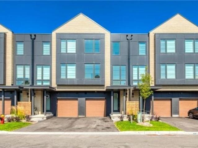 Townhouse for sale in Burlington, Ontario