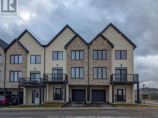 Townhouse for sale in Arva, Ontario