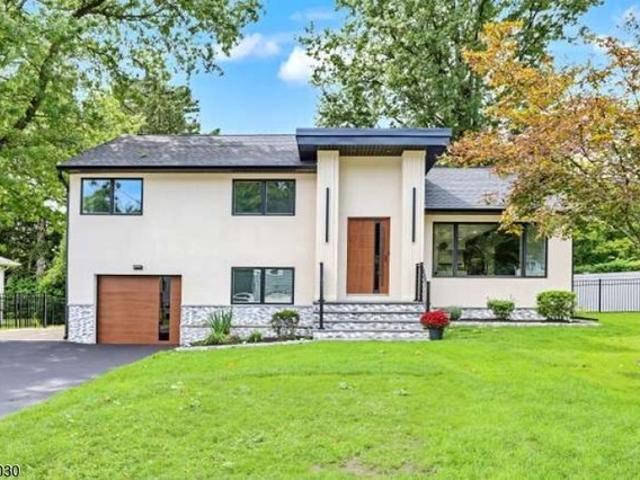 House for sale in Warren Point, Fair Lawn