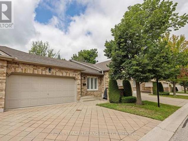 Condo for sale in Arva, Ontario