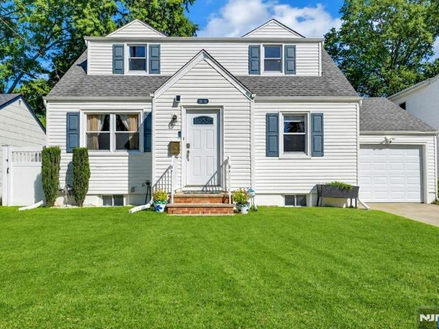 House for sale in Fair Lawn, Bergen County