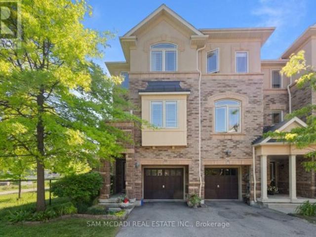 Townhouse for sale in Mississauga, Ontario