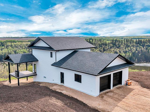 House for sale in Lacombe, Alberta