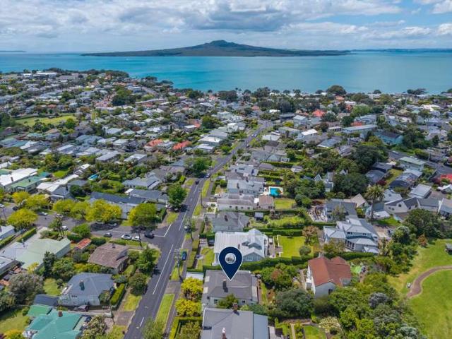 House for sale in Devonport, Oroua County