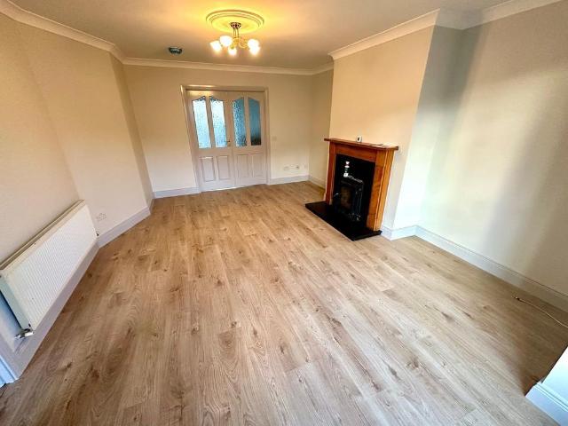 House to rent in Moneygold, Connacht