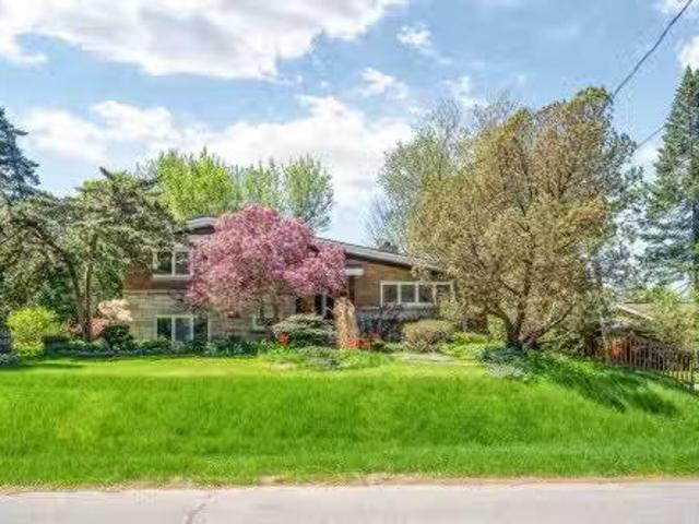 House for sale in Beaconsfield, Quebec