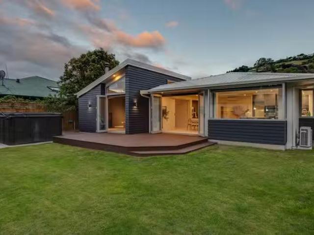 House for sale in Chaslands, Canterbury