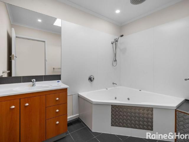 House for rent in Hobart