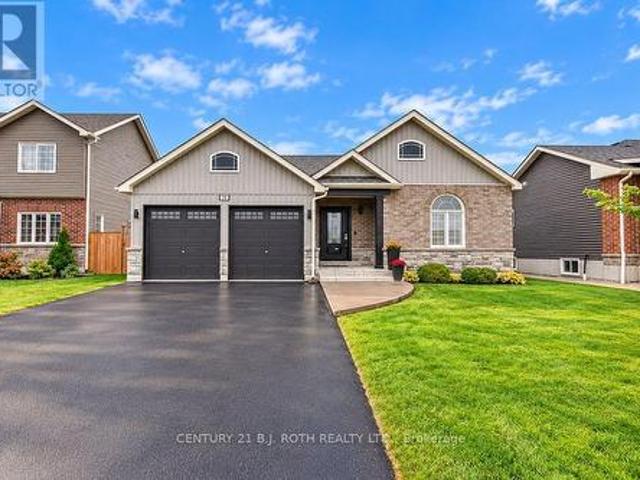 House for sale in Elmvale Village, Springwater