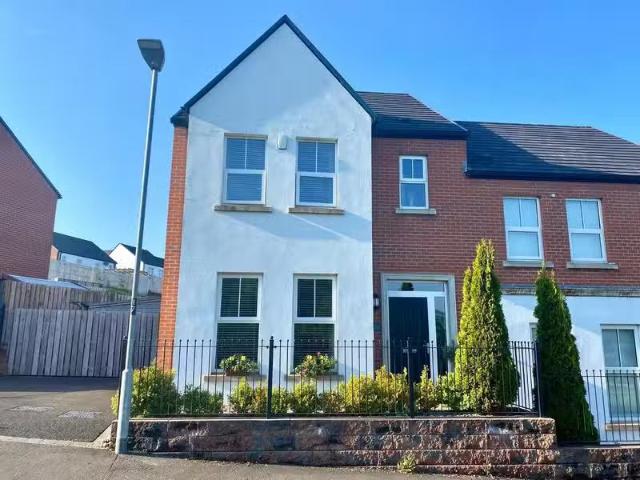 House for sale in Derry