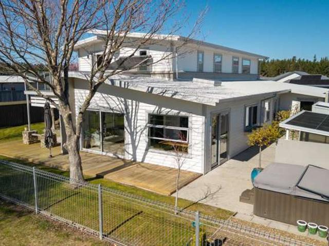 House for sale in Otakou