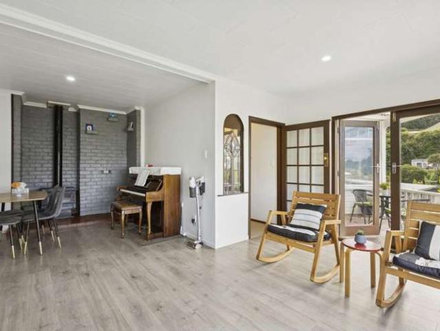 House for sale in Otakou