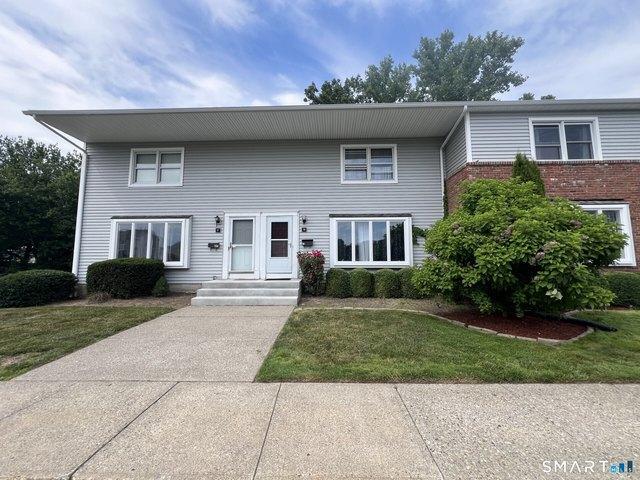 Townhouse for sale in Milford, Connecticut