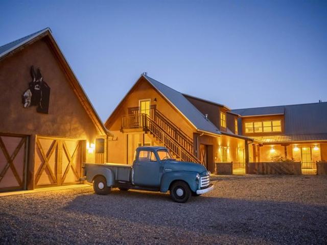 House for sale in El Prado, New Mexico
