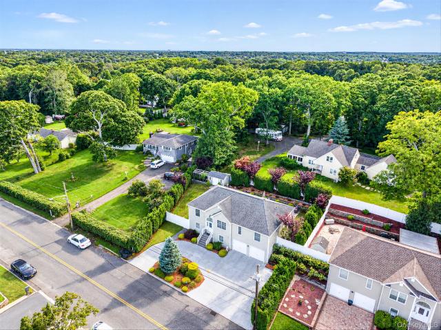 House for sale in Lake Ronkonkoma, Town of Brookhaven