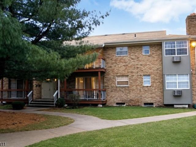 Townhouse for sale in Flagtown, New Jersey