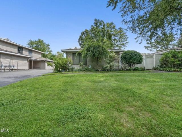 Townhouse for sale in Castleton On Hudson, New York