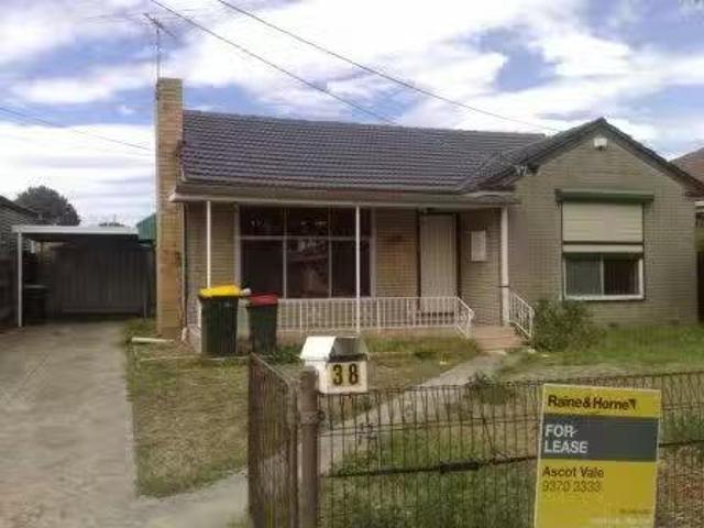 House for rent in Avondale Heights, Victoria