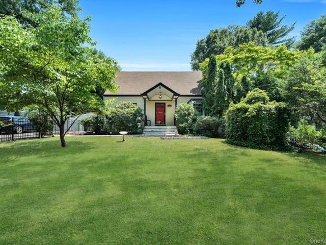 House for sale in Huntington, New York