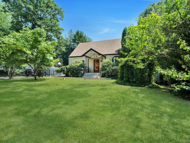 House for sale in Huntington, New York