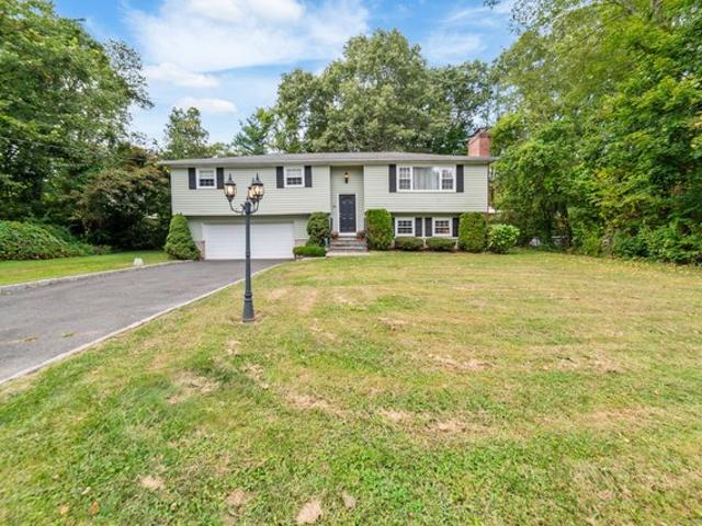 House for sale in Middlebury, Connecticut