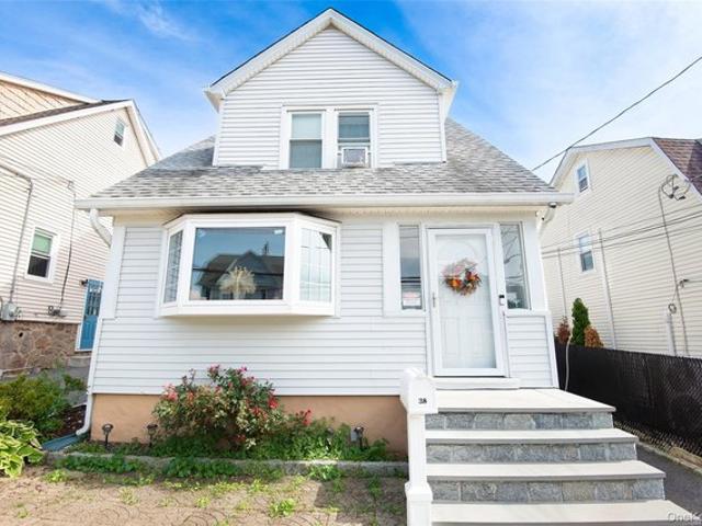 House for sale in New Rochelle, New York