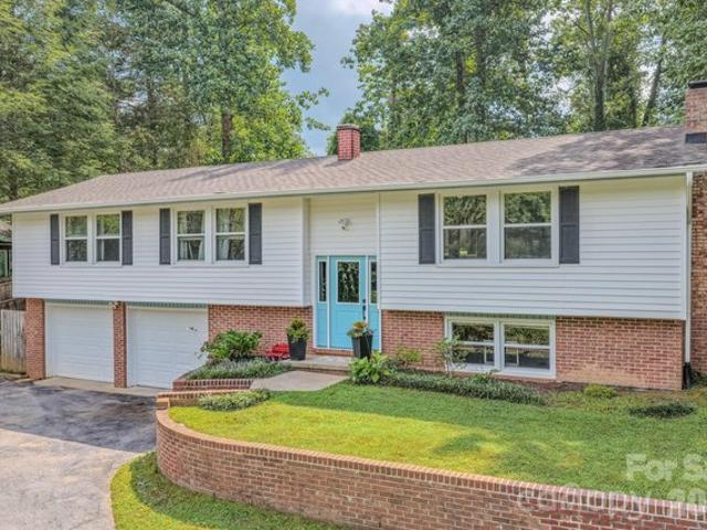 House for sale in Hendersonville, North Carolina