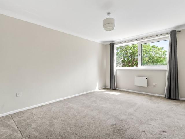 Apartment for rent in Round Hill, Brighton