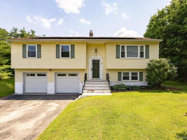 House for sale in Pleasant Valley, New York