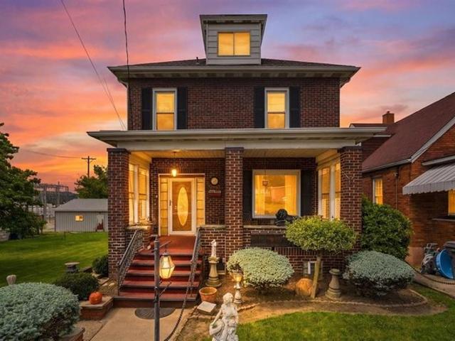 House for sale in Ellwood City, Pennsylvania