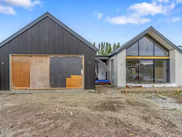 House for sale in Chaslands, Canterbury