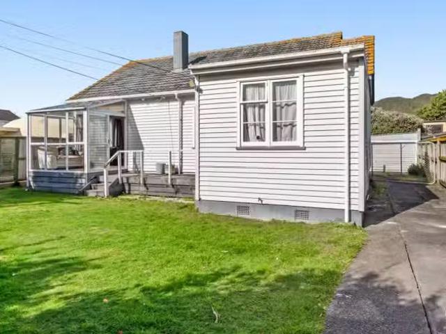House for sale in Days Bay, Wellington