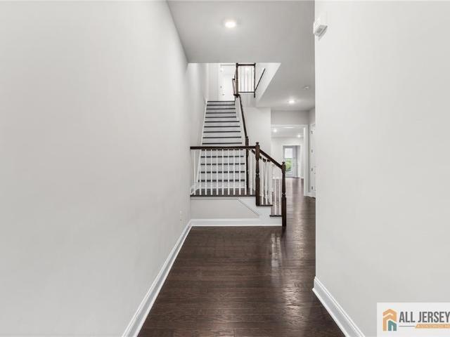 Townhouse for sale in The Gateway, Cranbury Township